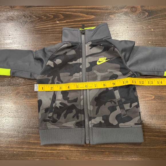 Nike Track / Soccer Jacket - Picture 3 of 5
